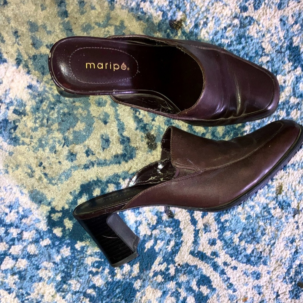 Women’s closed-toe mules